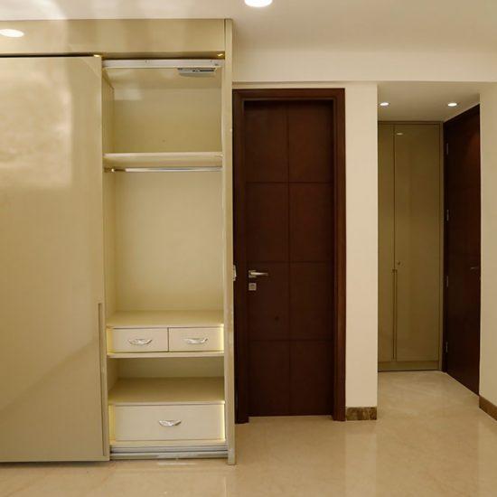 617 Sarvapriya residence image 4